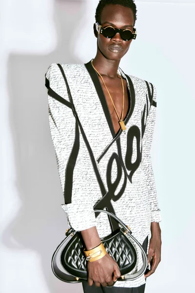 Look 12